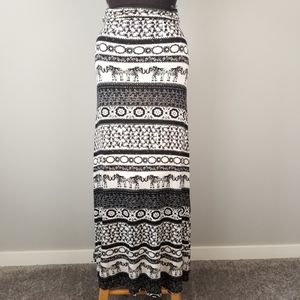 NWT:  black & ivory elephant maxi dress, S